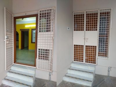 2bhk flat for rent in jayanagar with grill gate in the main entrance door